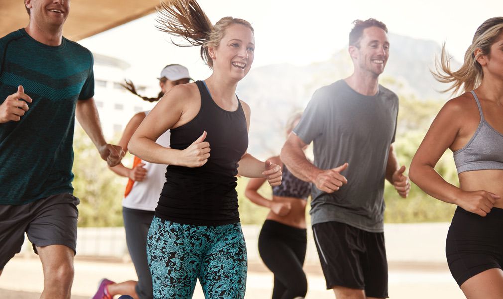 Personnes en train de faire du sport